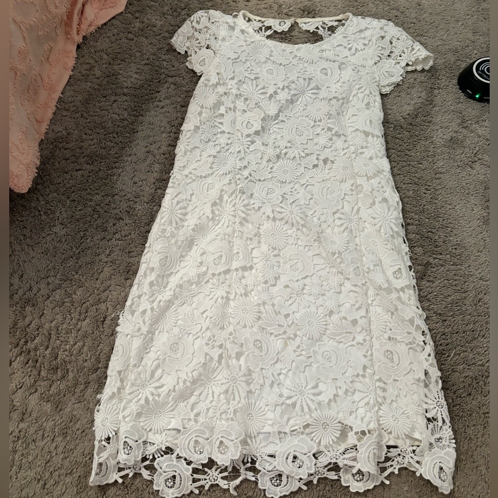 Lulu’s white lace graduation dress size Large